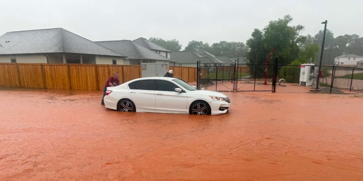 Widespread flooding closes roads, traps vehicles across Tennessee Valley