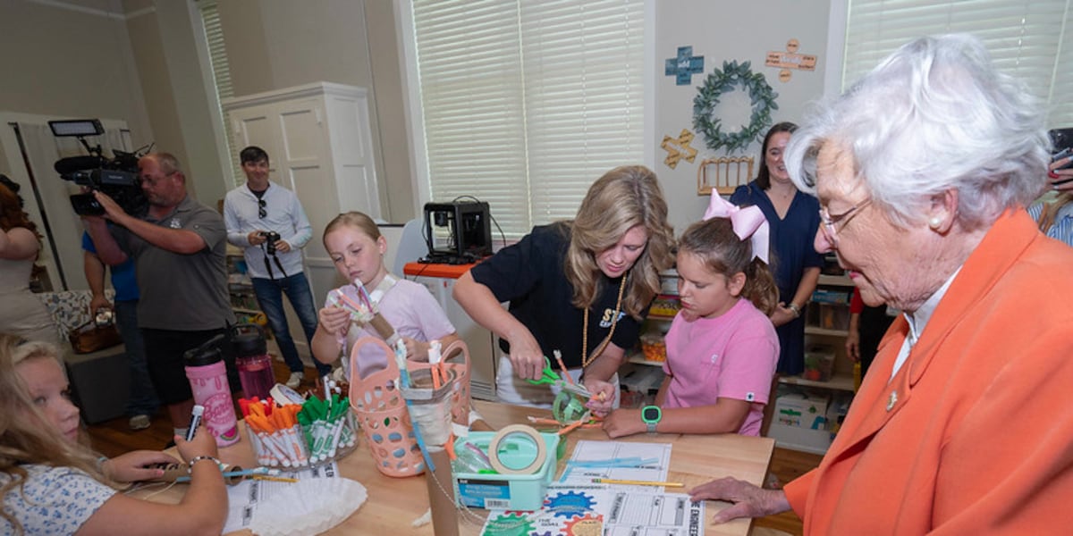Governor Kay Ivey visits Cullman City Schools STEM Summer Camp