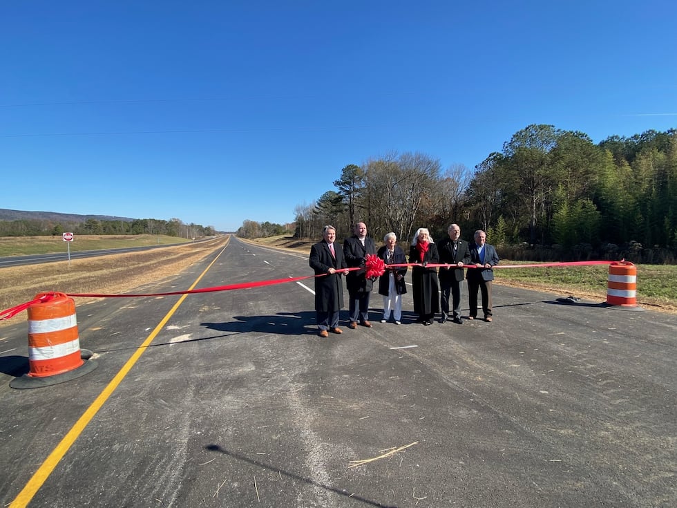 Highway Ribbon Gov. Ivey participates in ribbon cutting ceremony in Cherokee County to ...