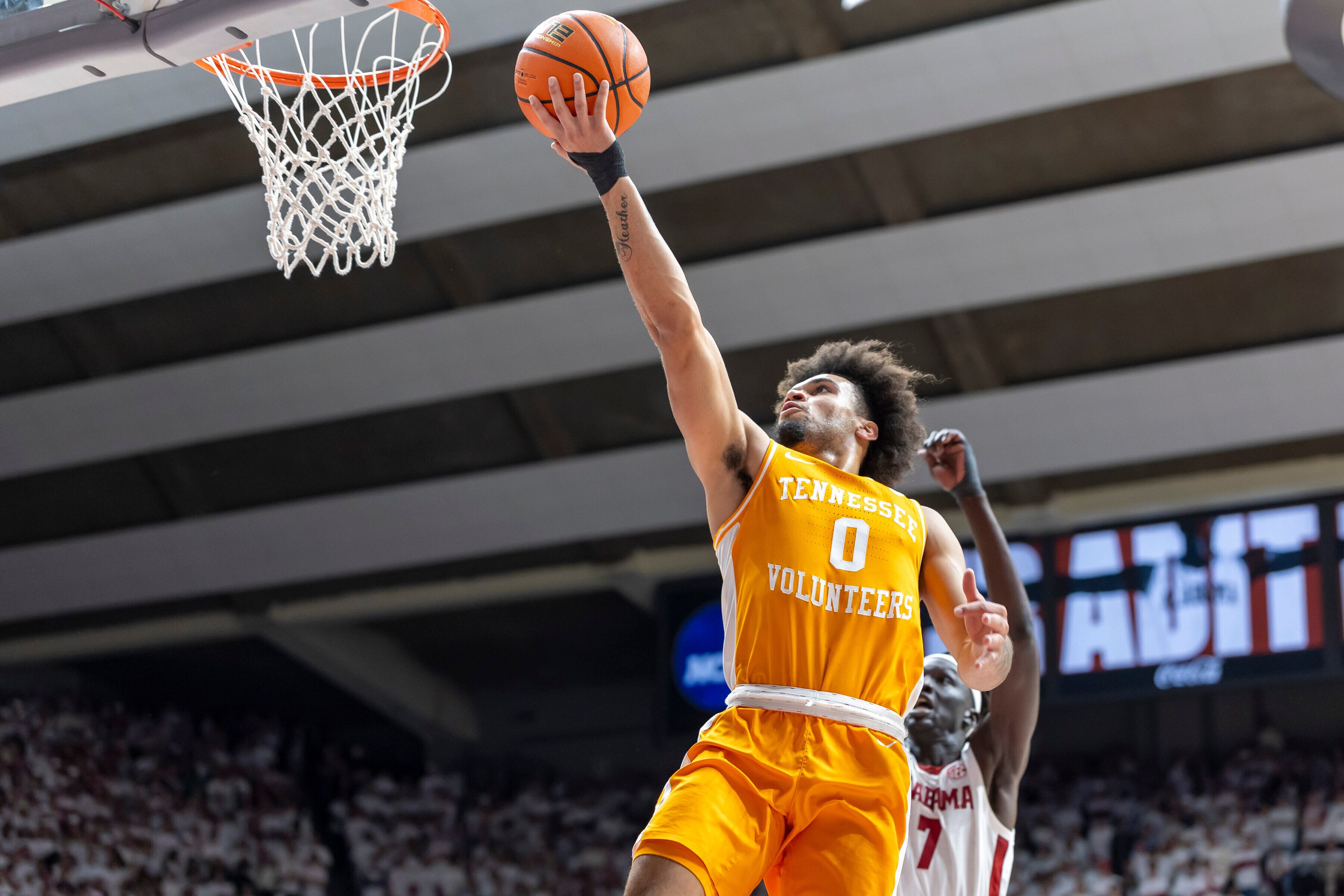 Nate Ament helps Tennessee top No . 17 Alabama , spoiling debut of Charles Bediako