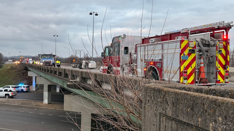 I-59 NB closed in Jefferson County after crash injures 1