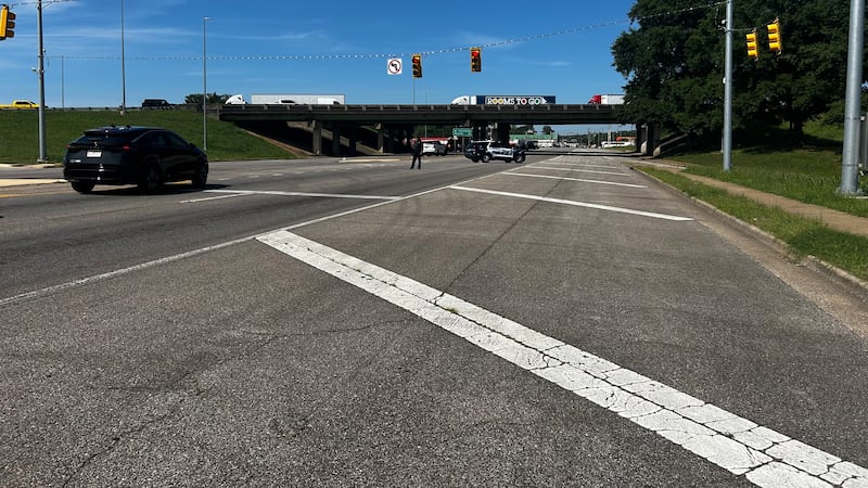 1 killed in east Birmingham crash