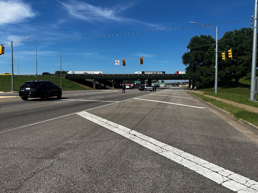1 killed in east Birmingham crash