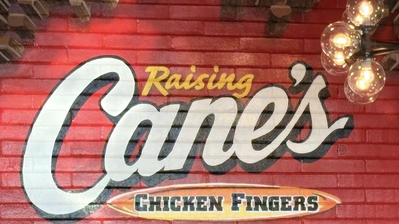 Raising Canes opens on Highway 280