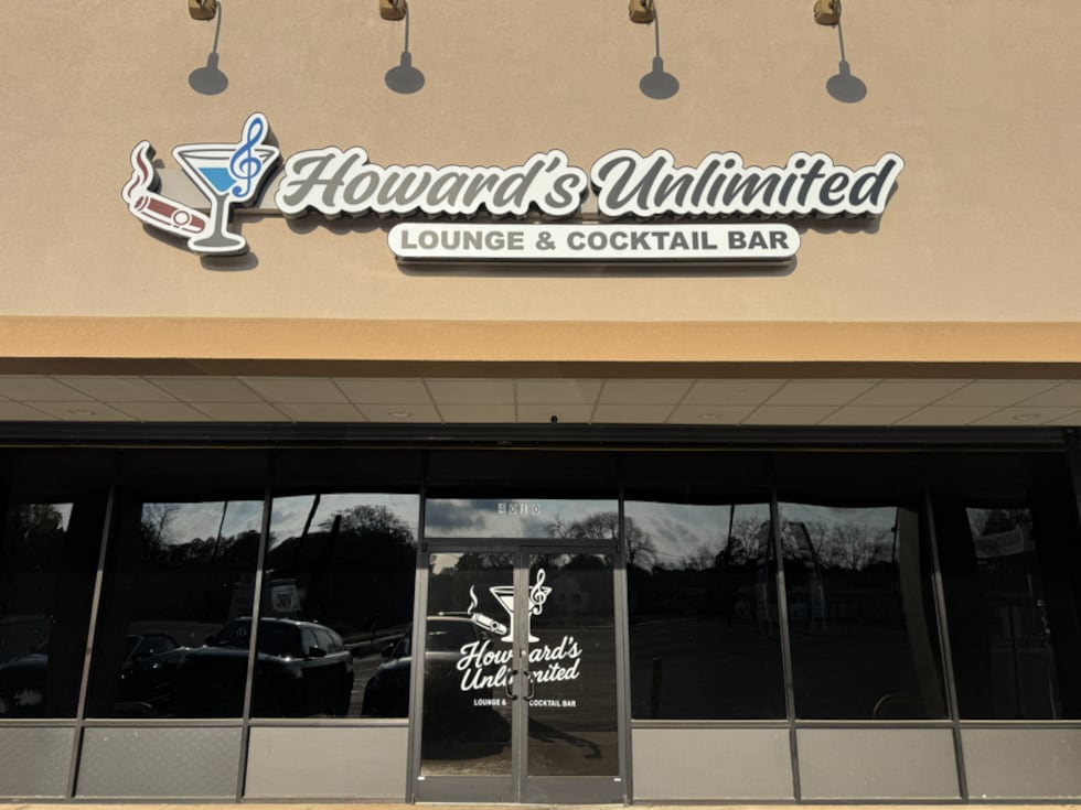 Howard’s Unlimited Lounge & Cocktail Bar