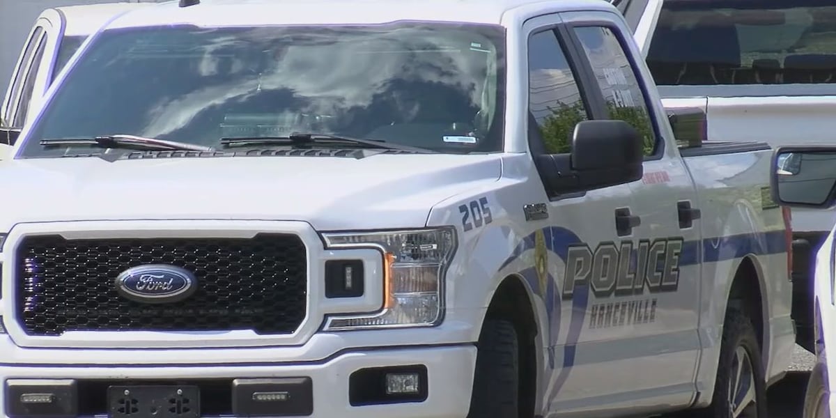 Former Hanceville Police chief, former officer set to enter plea agreement in corruption case