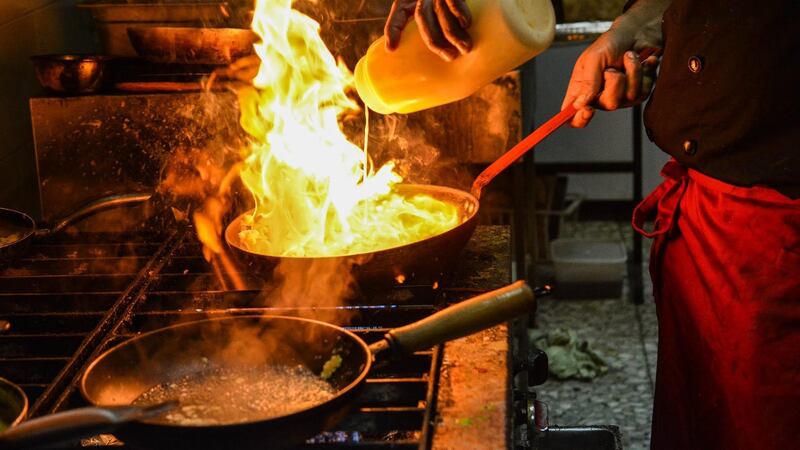 Food service managers make about $59,000 in the Anniston area.