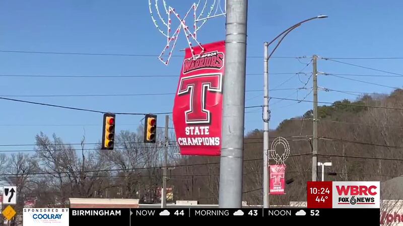 Alabaster hangs banners for Thompson state championship win